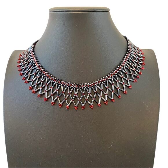 Delicate, Beautiful & Unique Beaded Collar Necklace in Gray & Red. - Picture 1 of 6